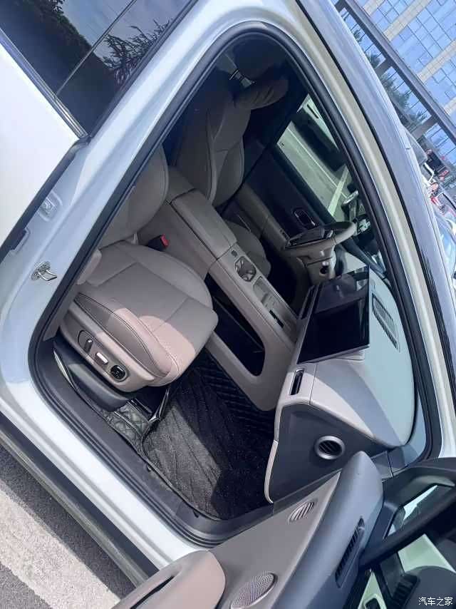 Li Auto i6, 2026 12