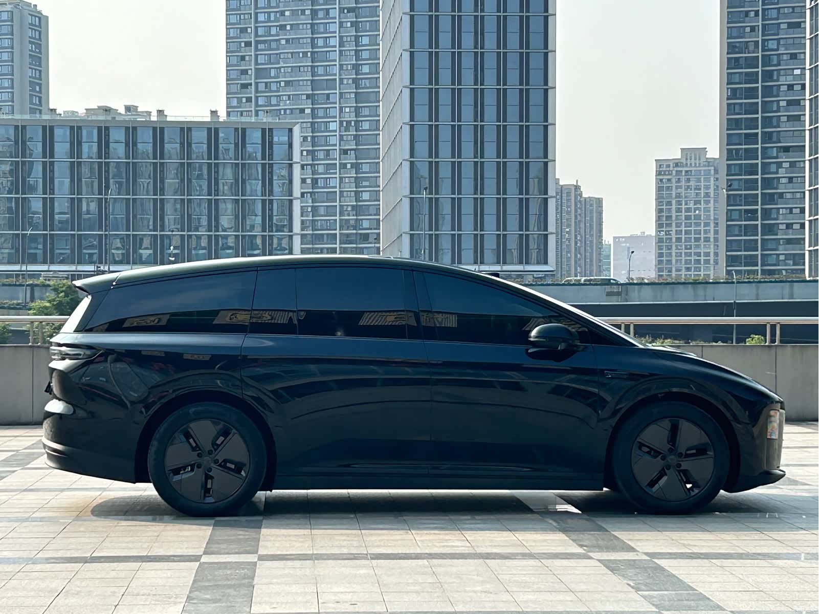 Li Auto i8, 2025 все фото