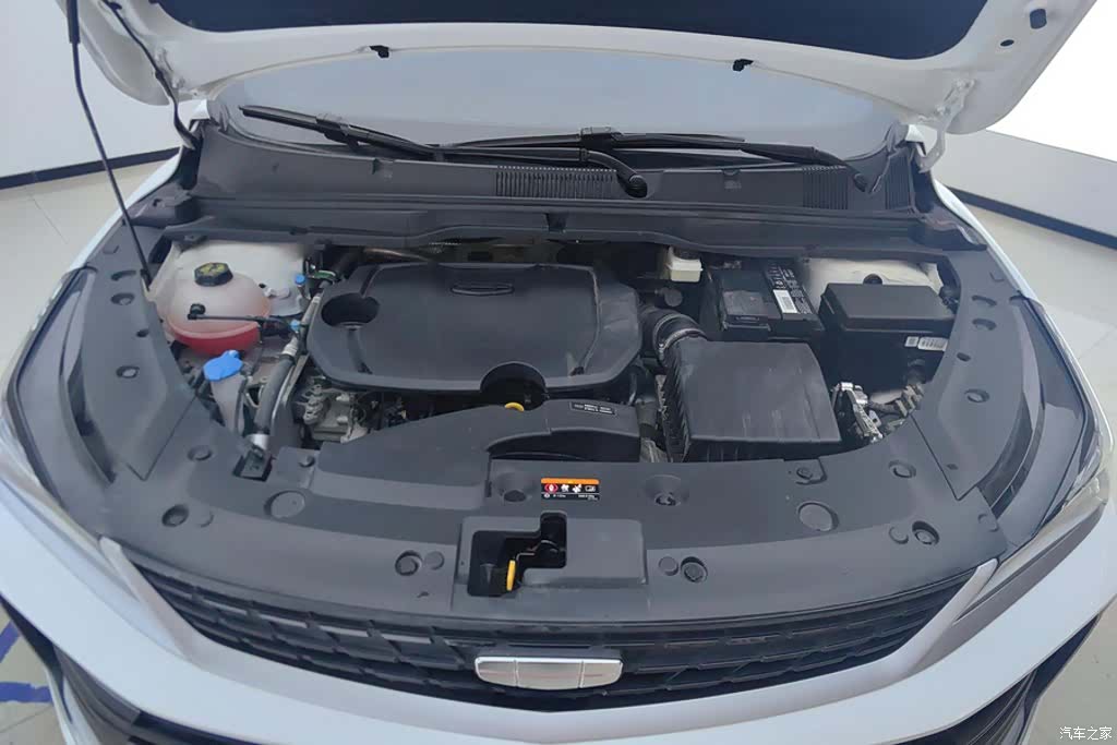 Geely Coolray, 2025 10