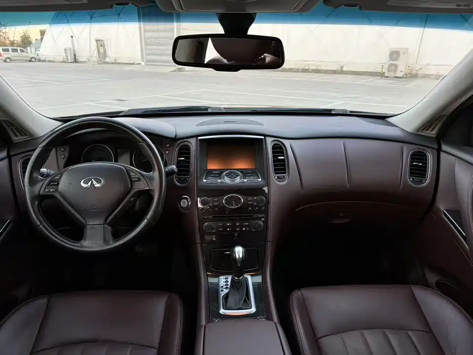 Infiniti QX50