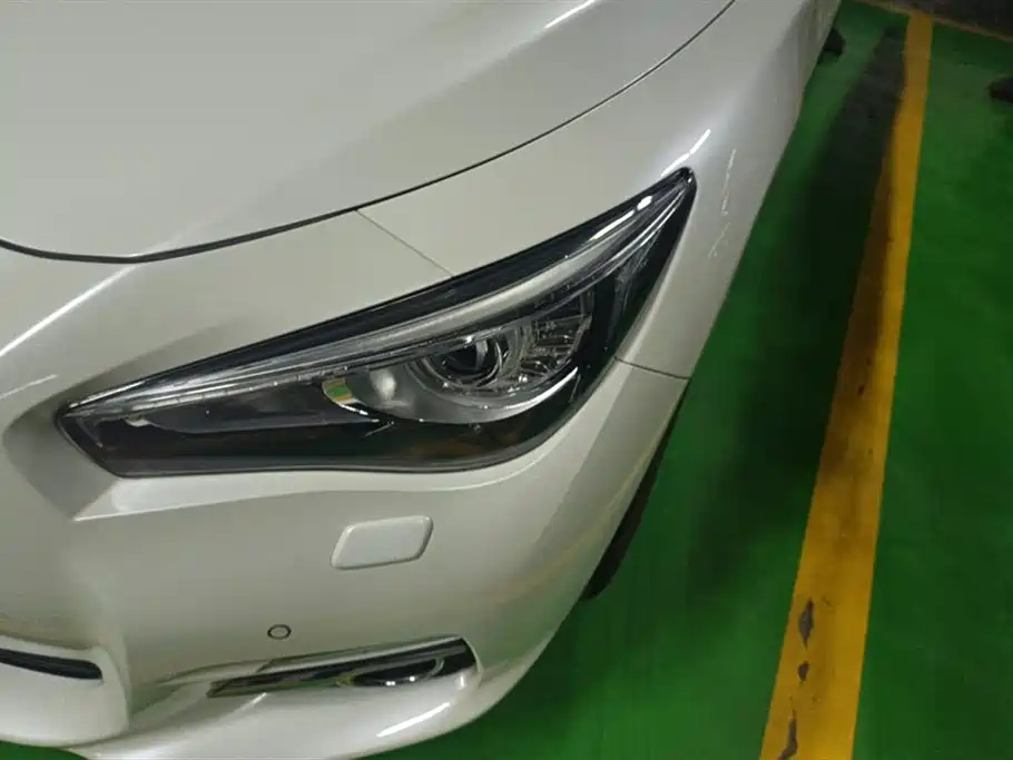 Infiniti Q50L