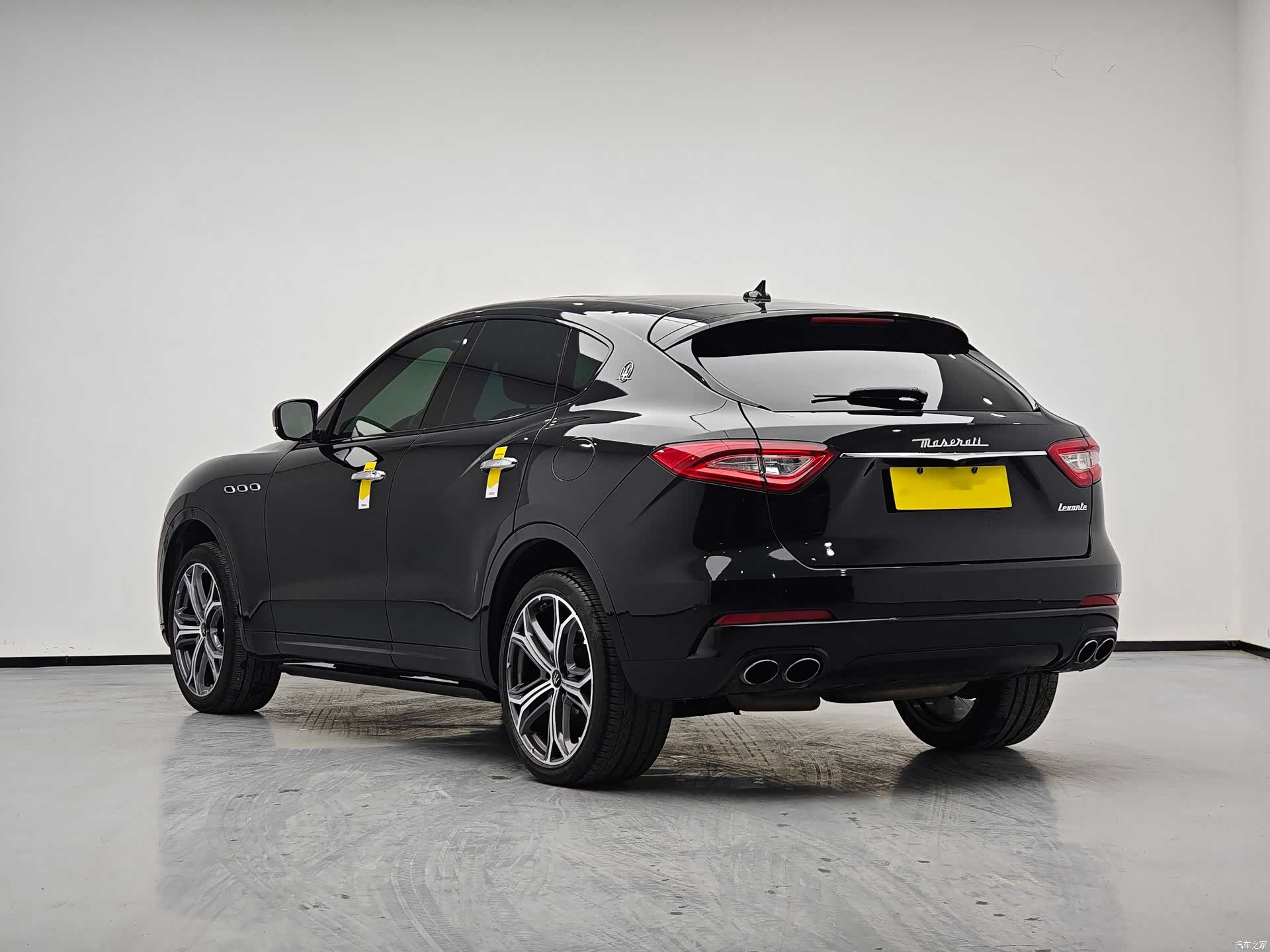 Maserati Levante, 2017 все фото