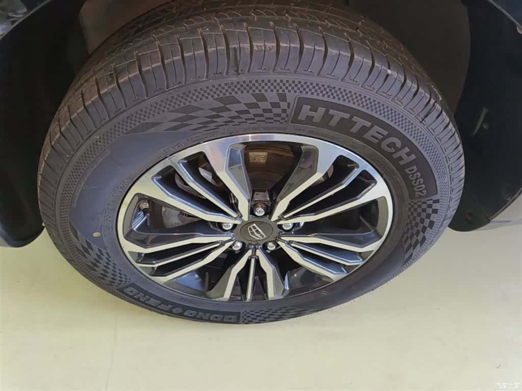 Geely X6, 2016 23