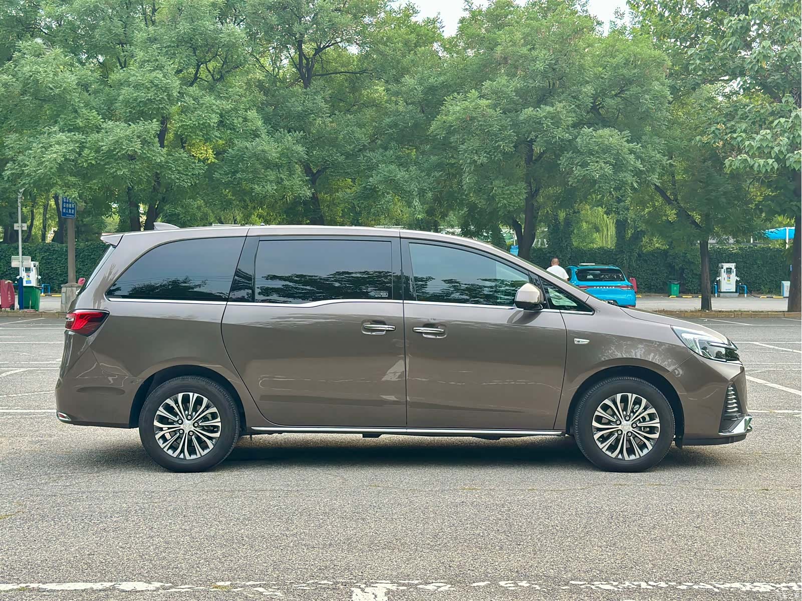Buick GL8, 2023 8