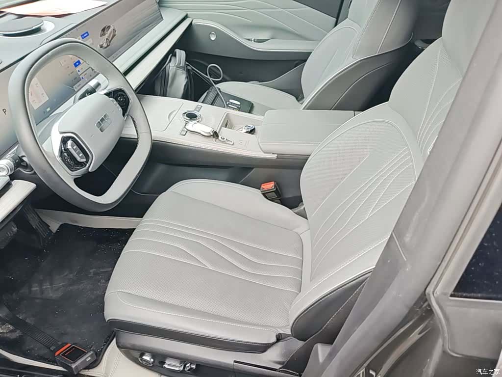 Geely E8, 2024 15