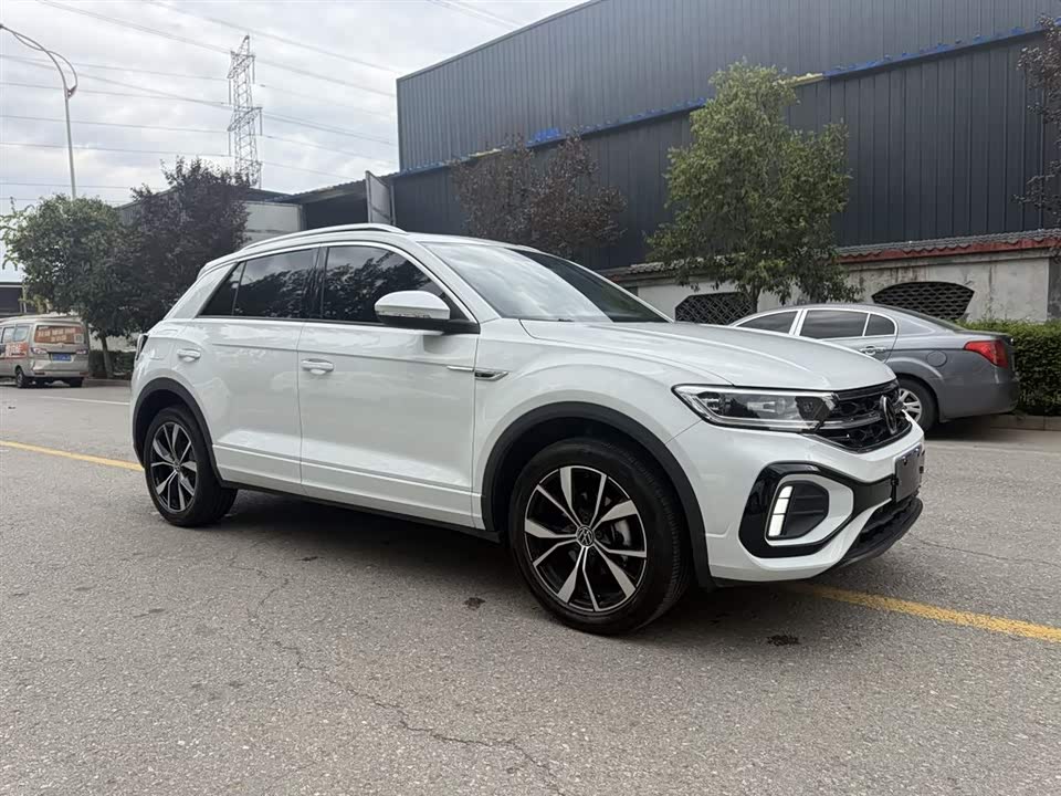 Volkswagen T-ROC exploring Songs