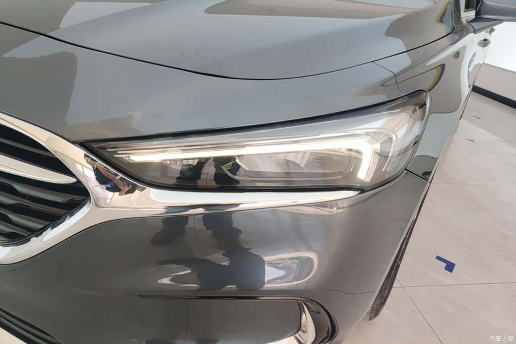 Buick LaCrosse, 2021 все фото