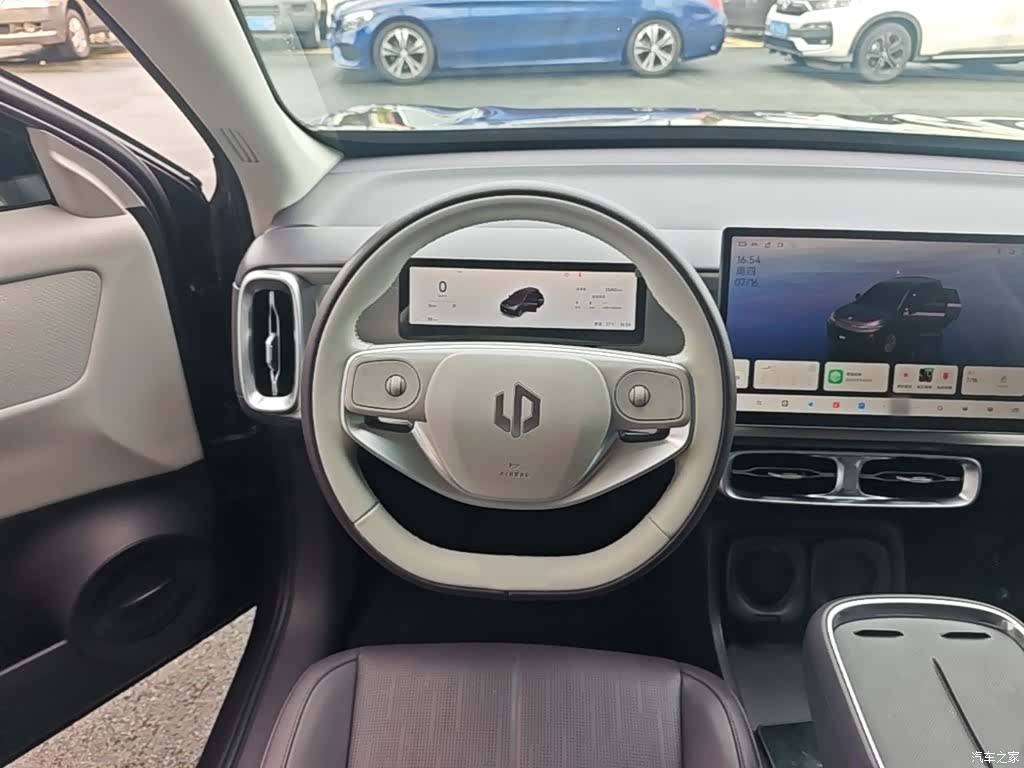 Leapmotor B10, 2025 11
