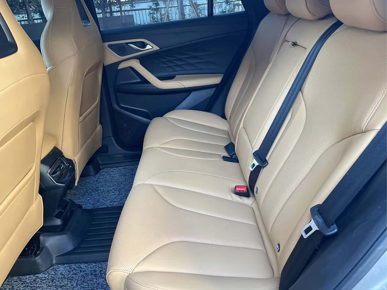 Roewe RX5, 2022 6
