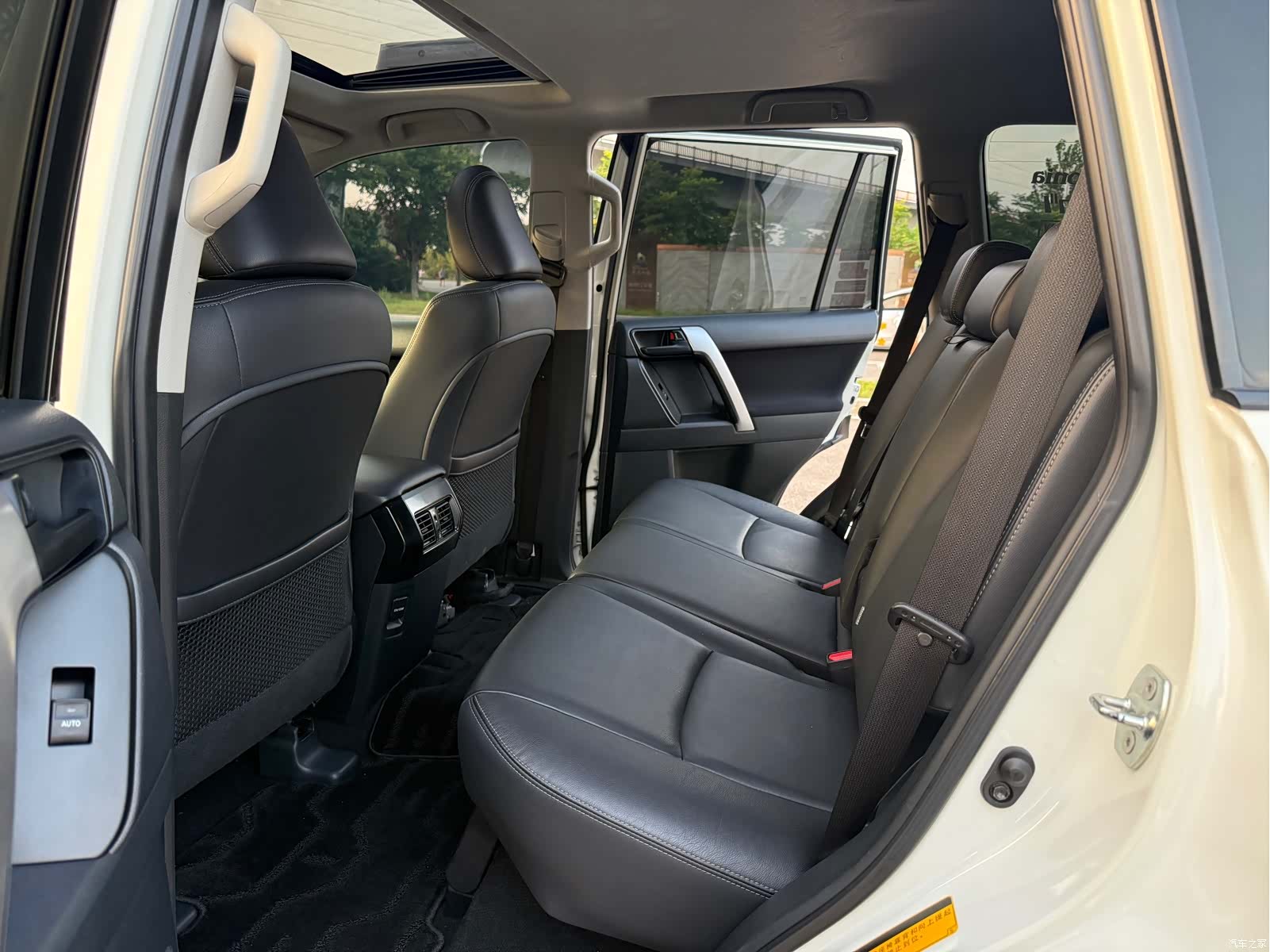 Toyota Prado, 2016 10