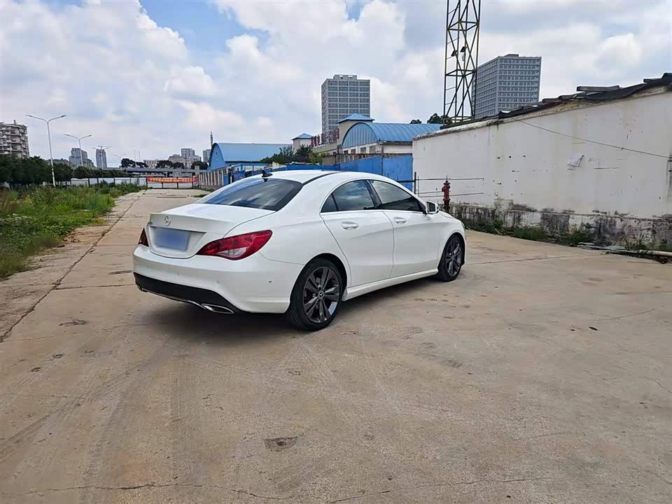 Mercedes-Benz CLA Mercedes-Benz CLA