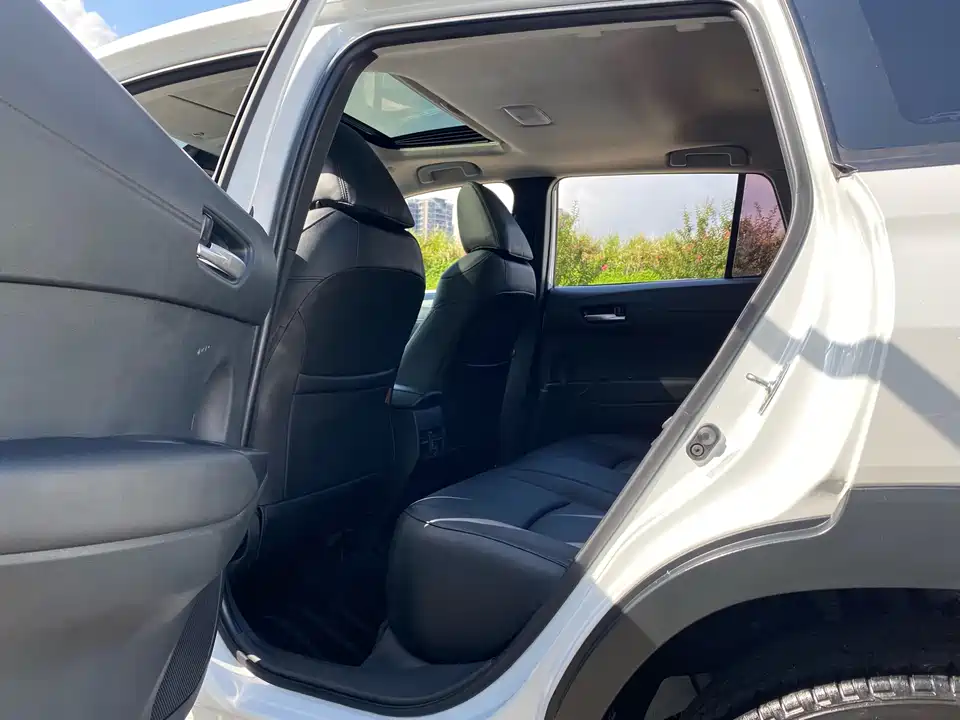 Toyota Corolla Sharp amplifier