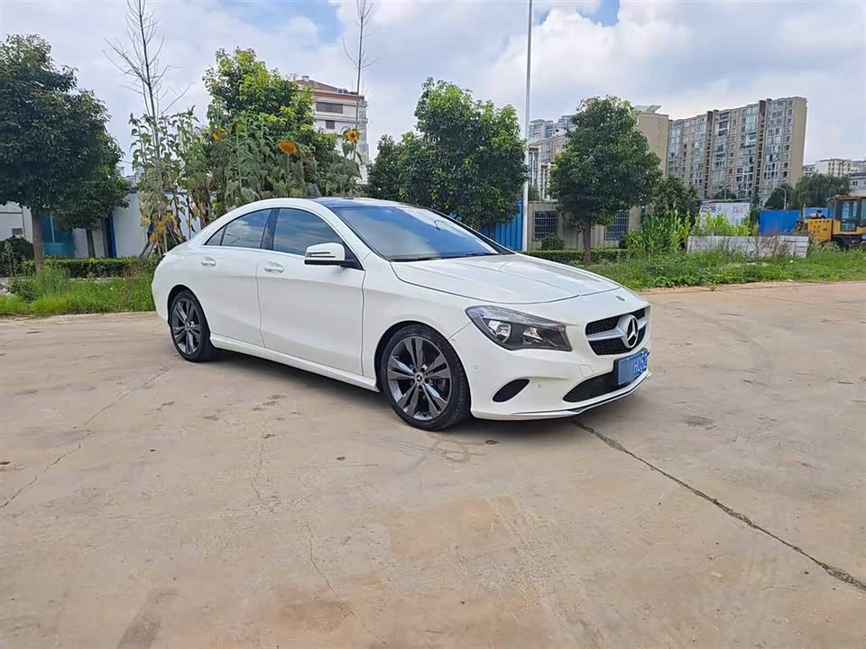 Mercedes-Benz CLA Mercedes-Benz CLA