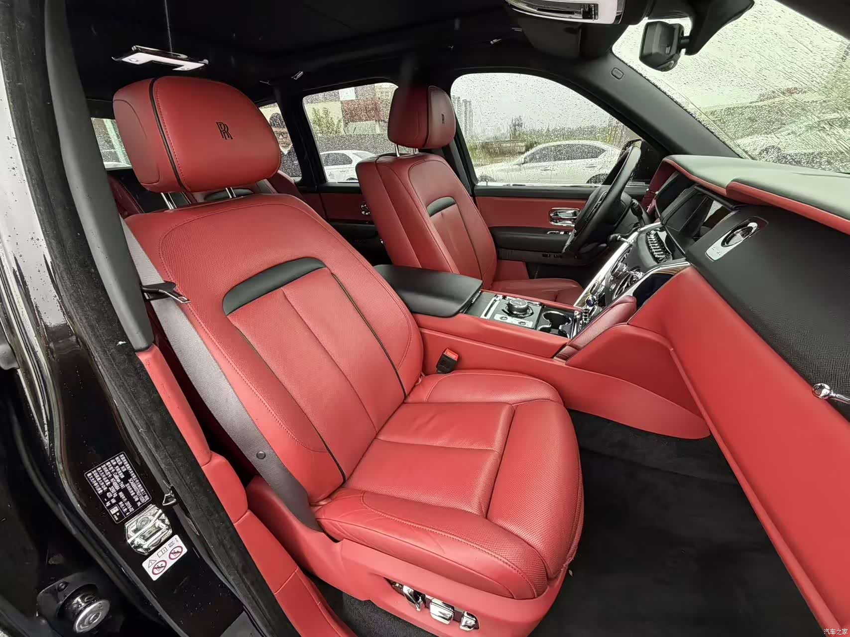 Rolls-Royce Cullinan, 2019 15