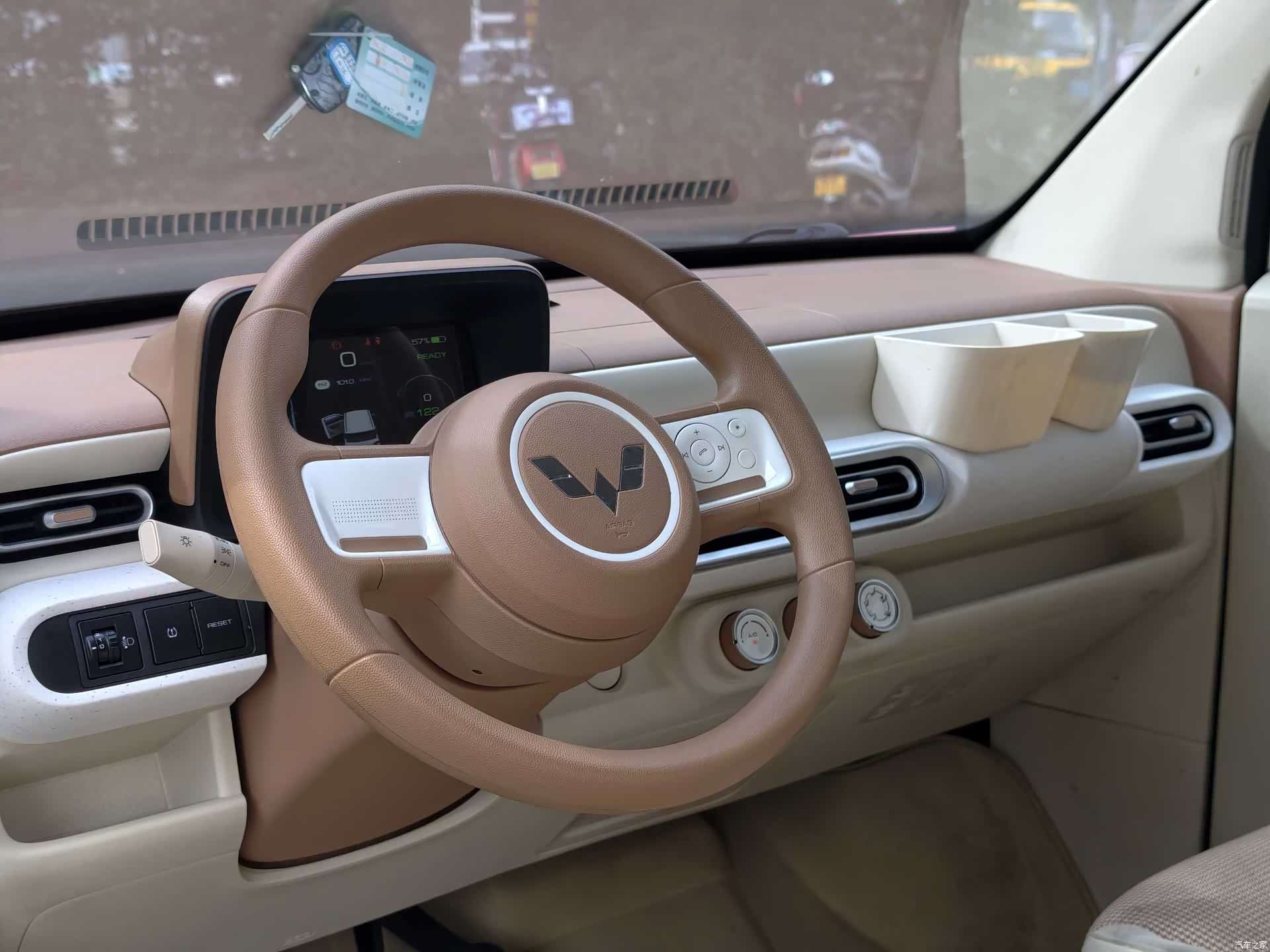 Wuling MINIEV, 2025 12