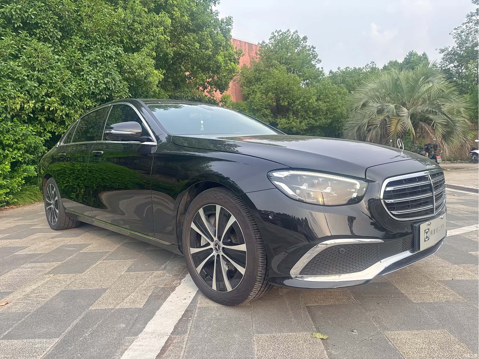 Mercedes-Benz E-Class, 2022 3