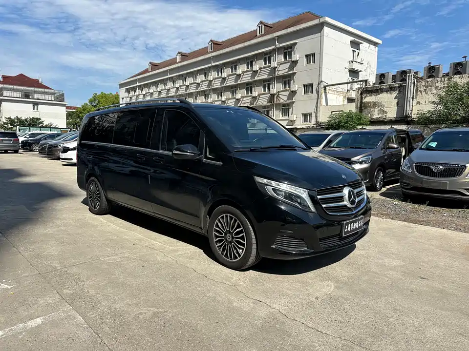 Mercedes-Benz V-class