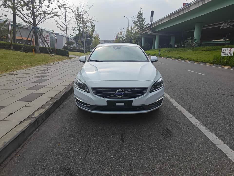 Volvo S60