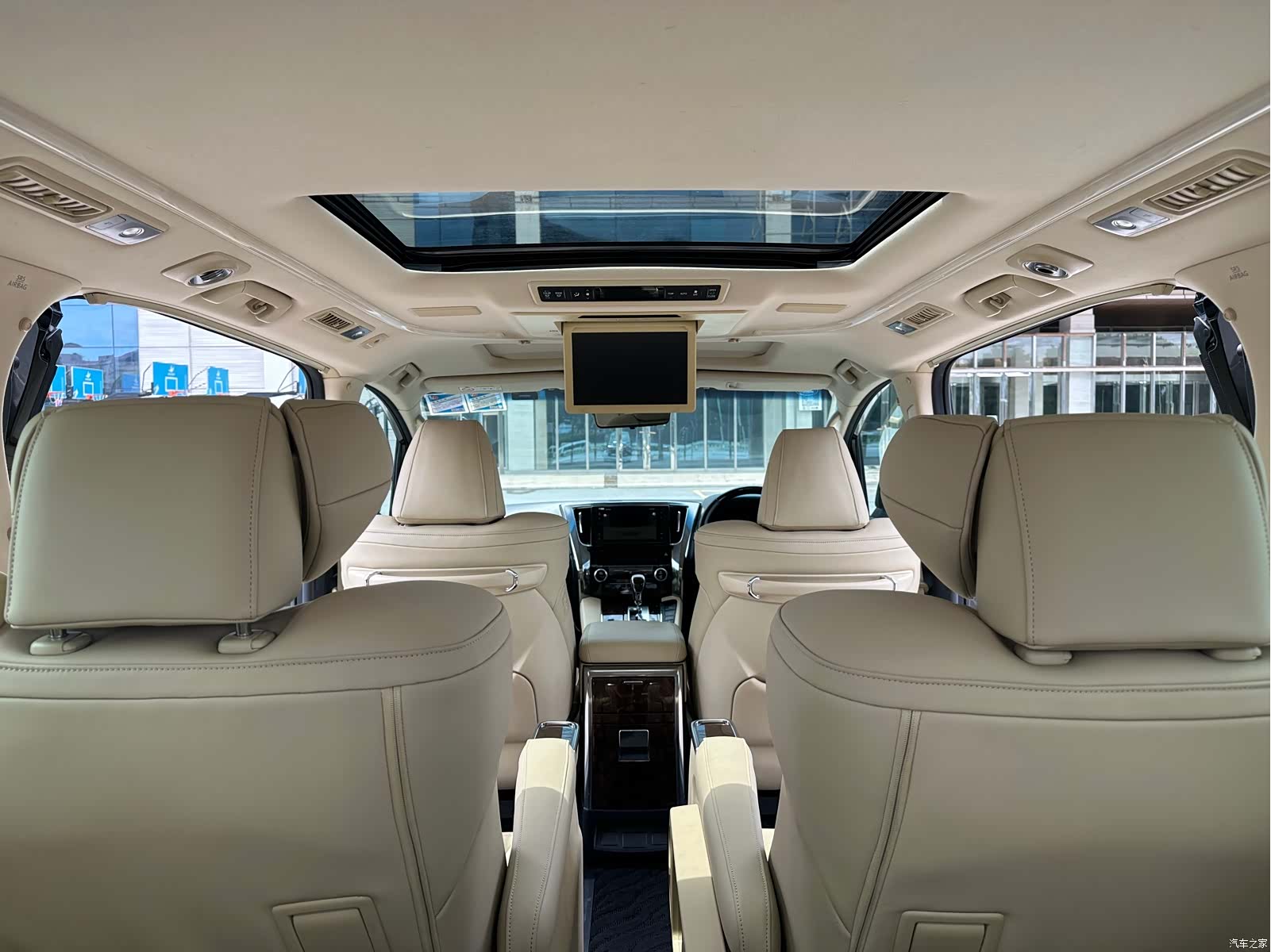 Toyota Alphard, 2019 16