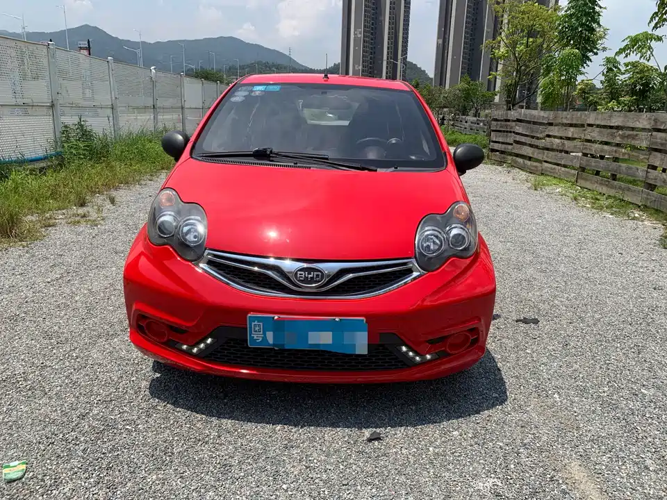 BYD F0