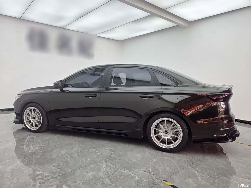 Geely Emgrand, 2025 24