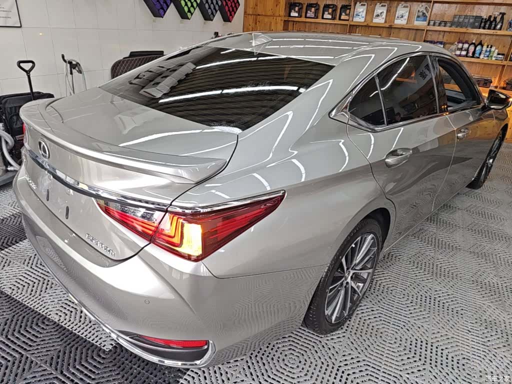 Lexus ES, 2024 7