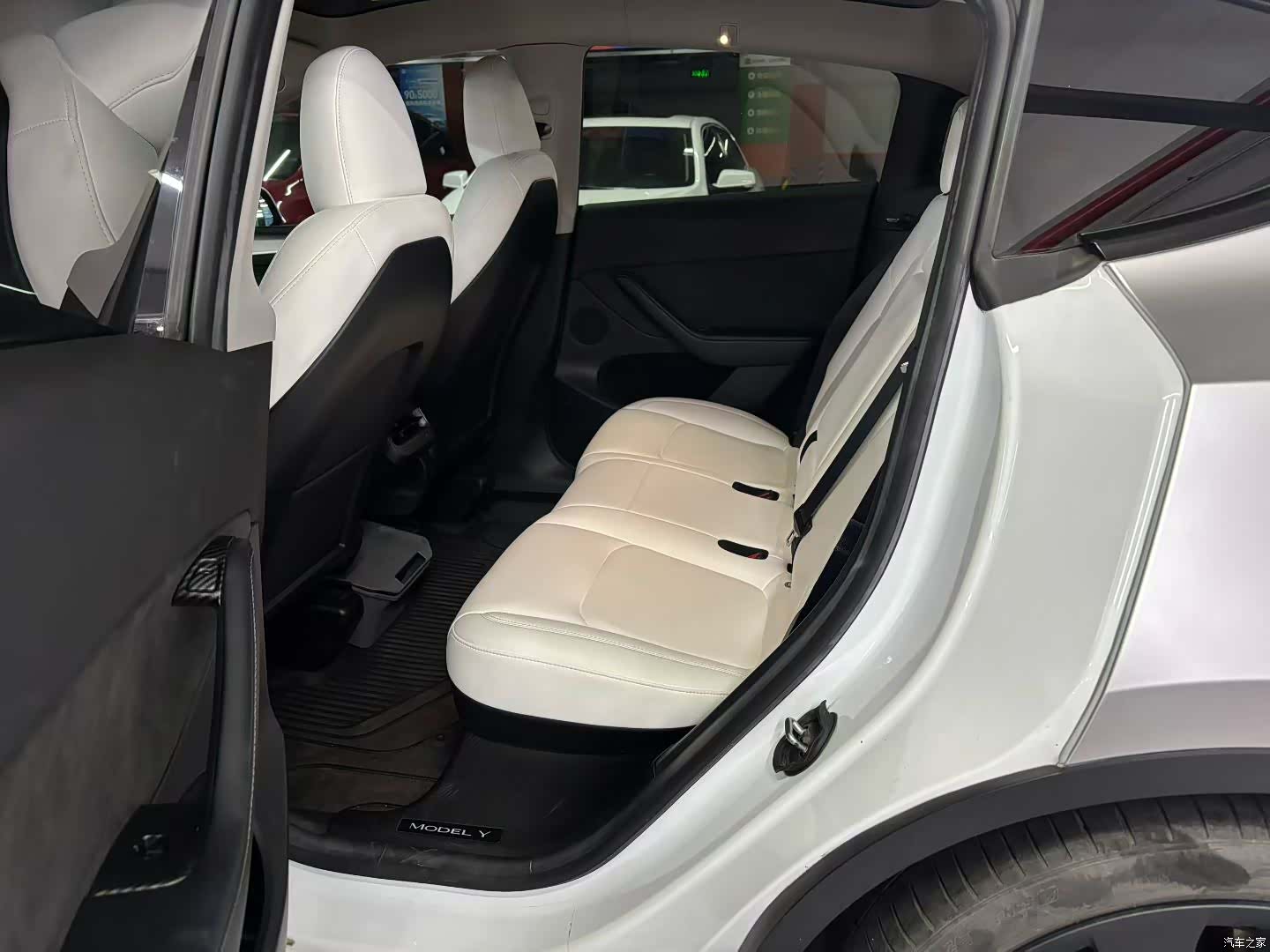 Tesla Model Y, 2023 6