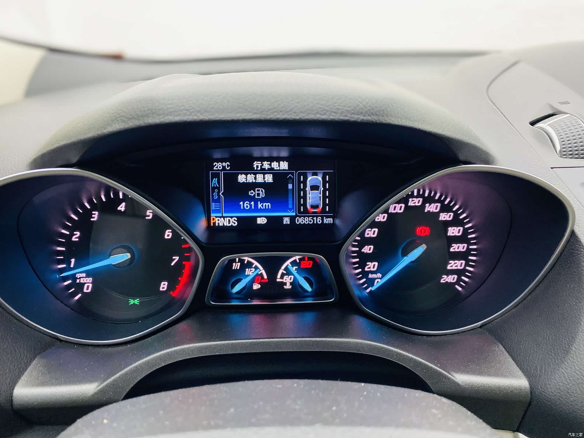 Ford Kuga, 2015 9