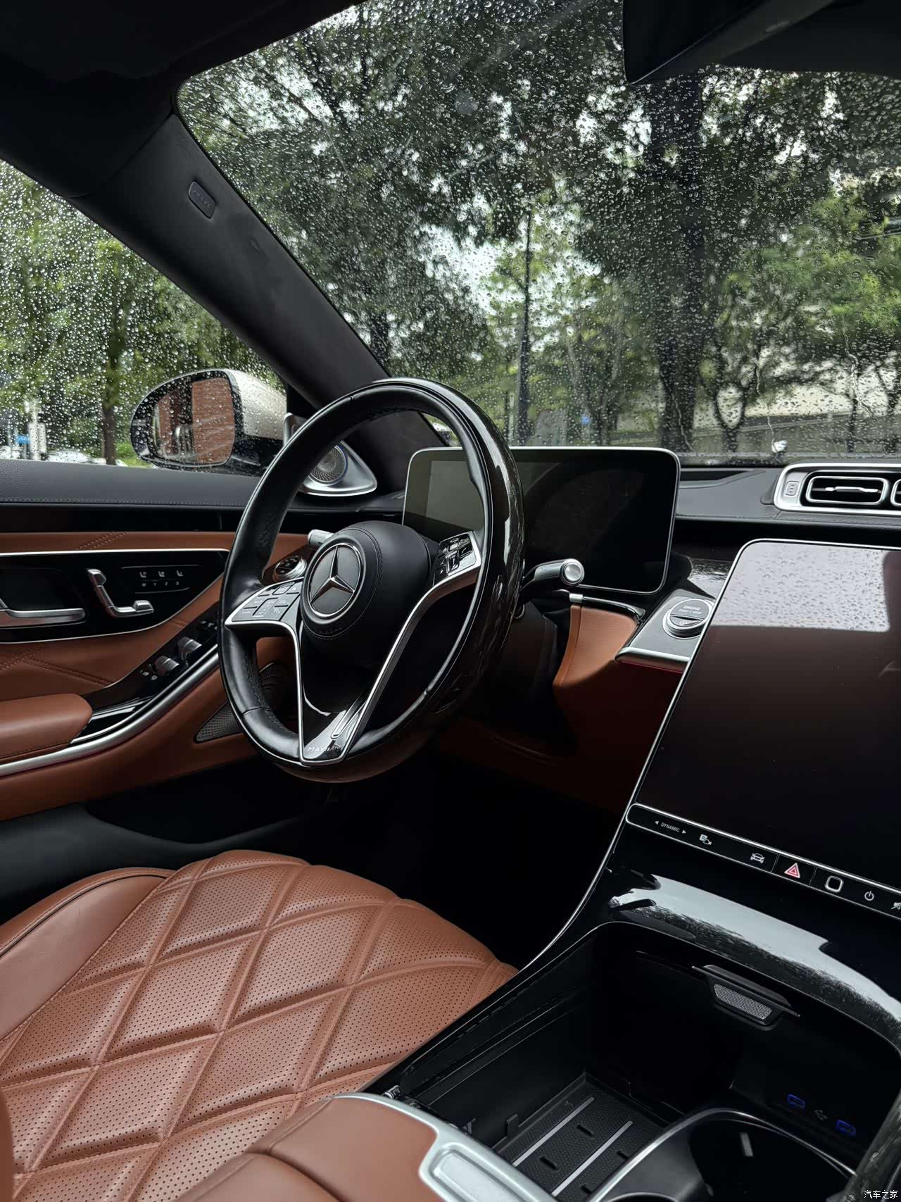 Maybach S-Class, 2023 10