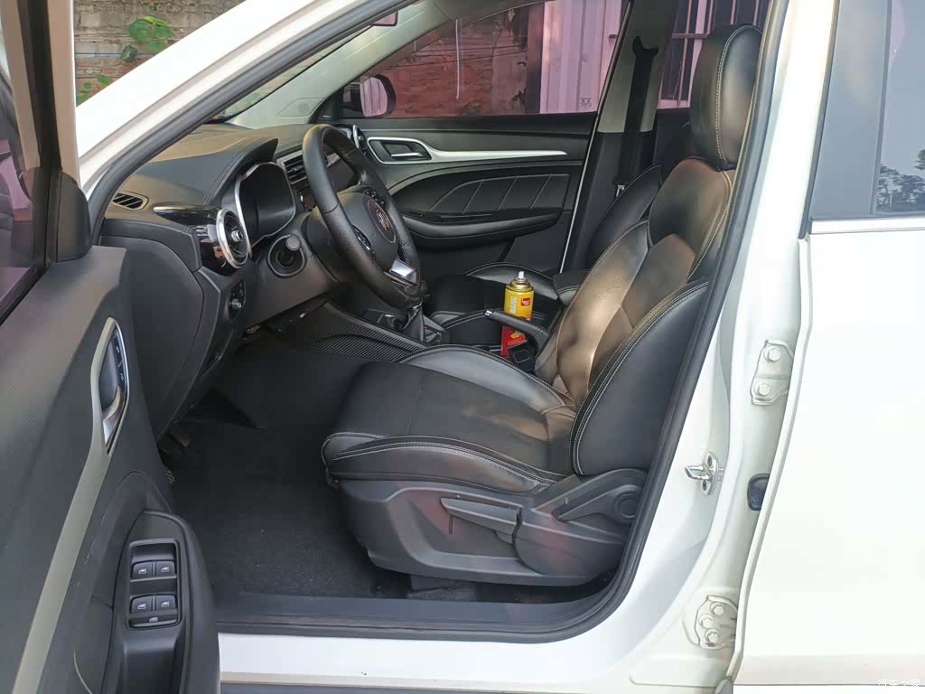 MG ZS, 2018 15