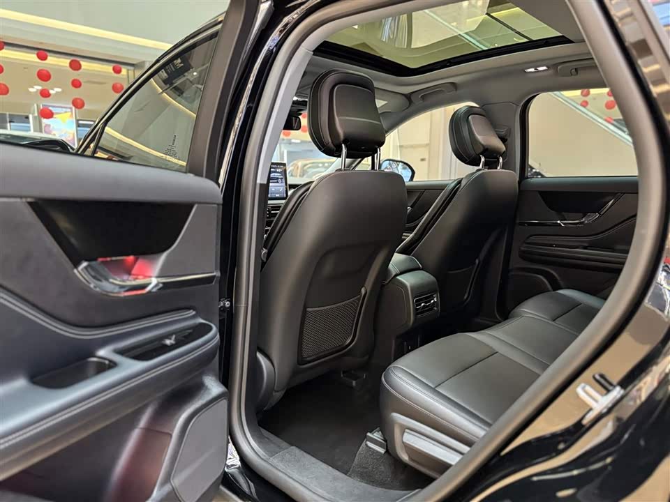 Lincoln Adventurer