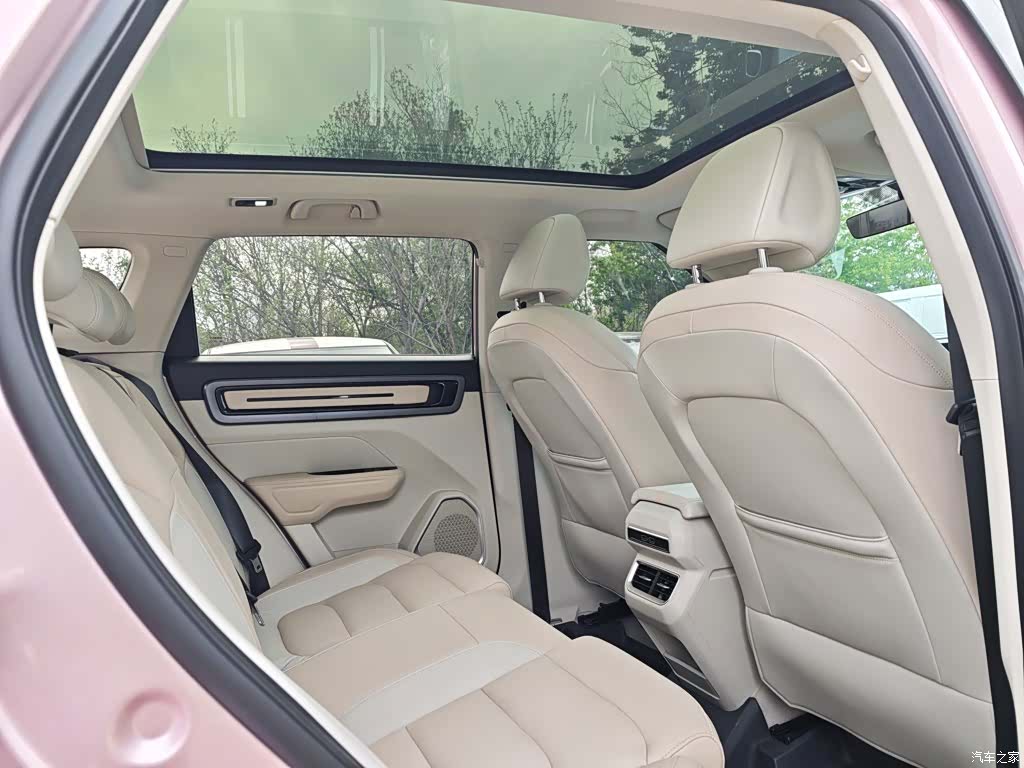 Geely Icon, 2022 14