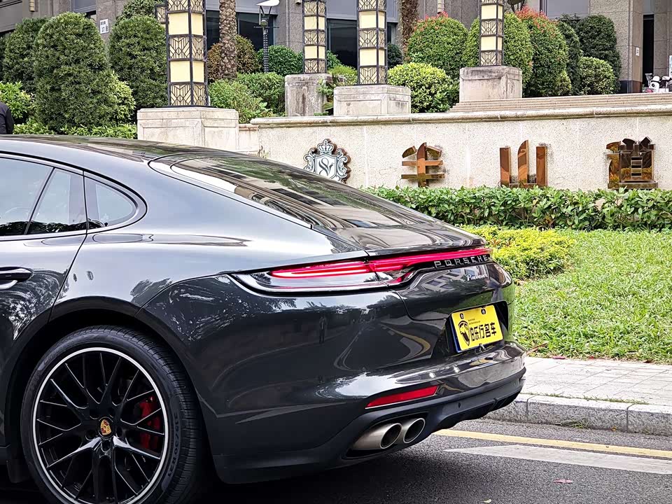 Porsche Panamera