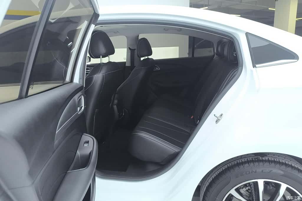 Roewe i5, 2021 11