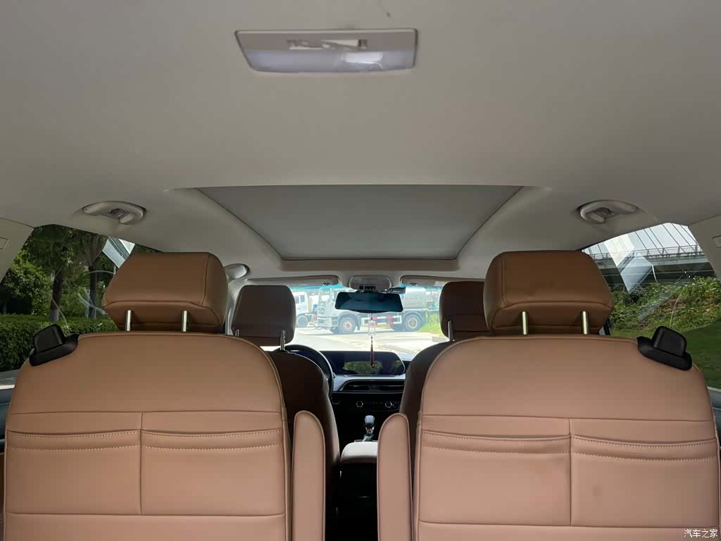 Buick GL6, 2021 13