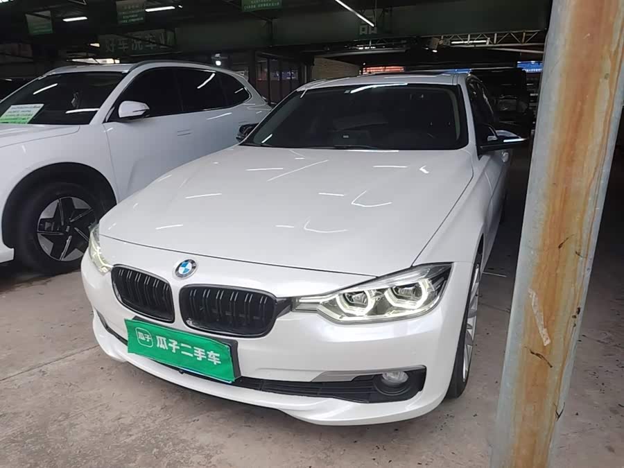 BMW 3 Series 2018, фото 1