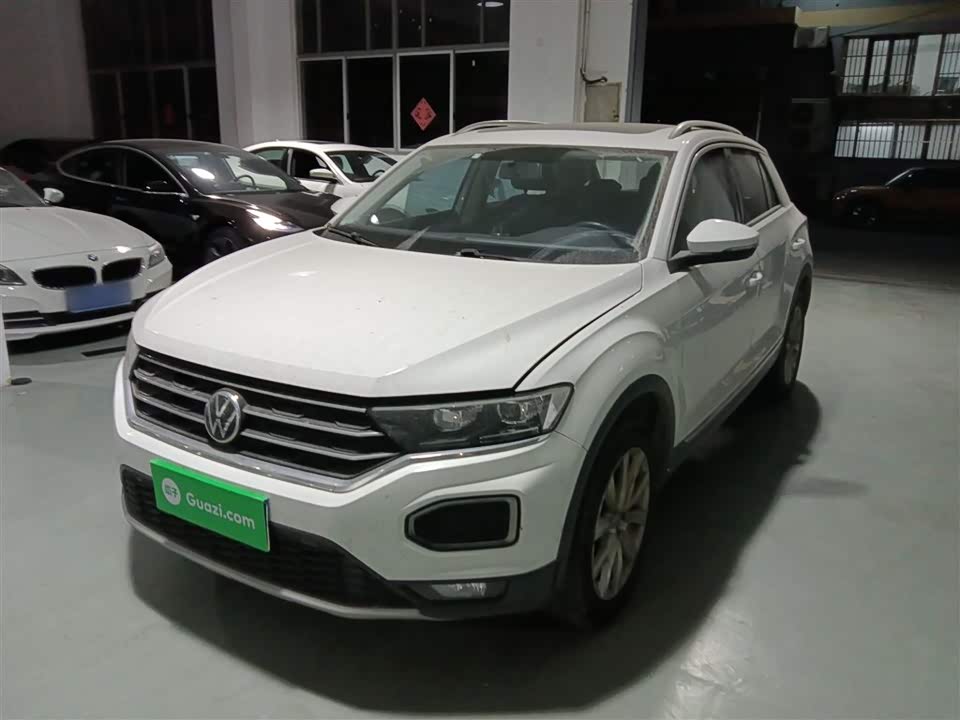 Volkswagen T-ROC exploring Songs