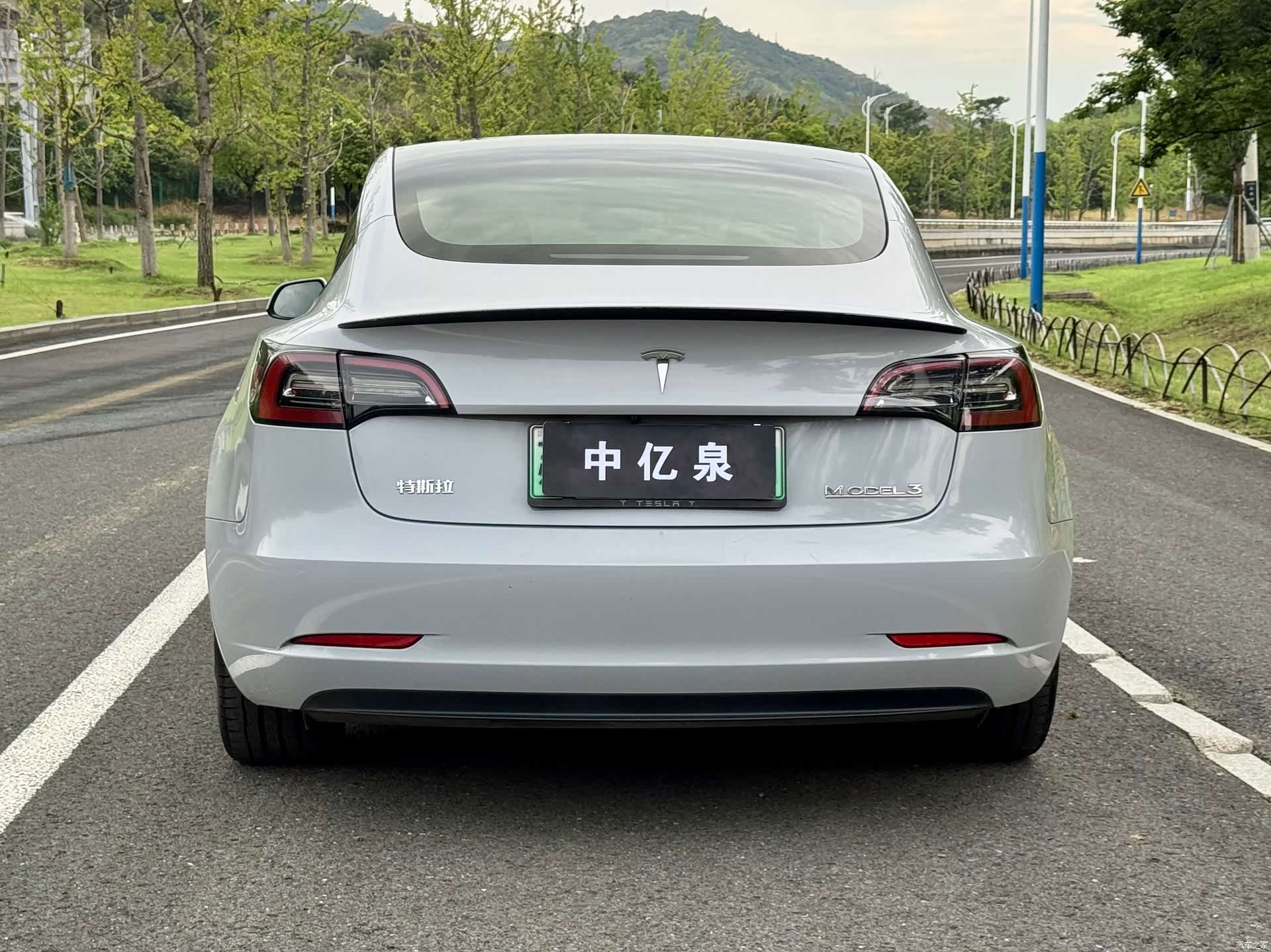 Tesla Model 3, 2021 4