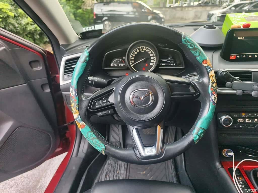 Mazda Mazda3, 2018 11