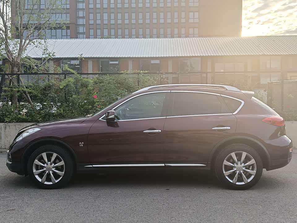 Infiniti QX50