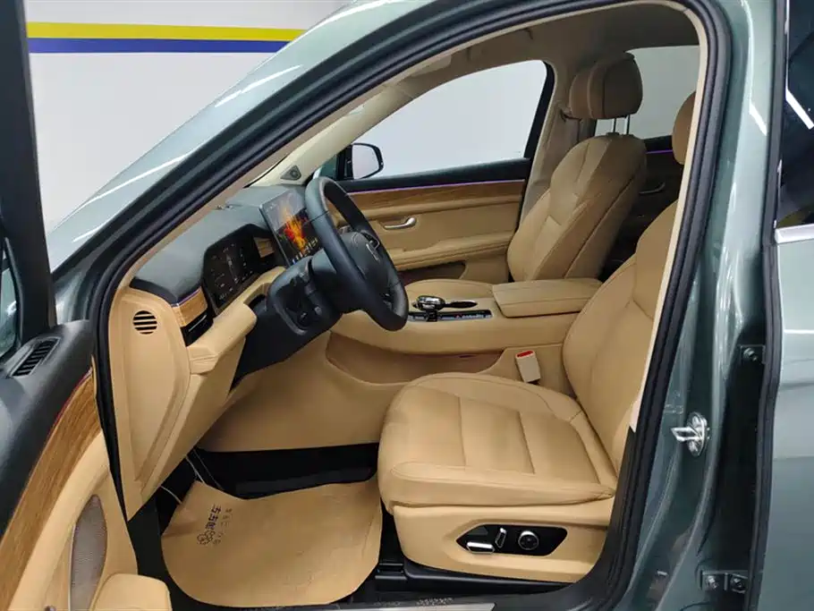 AITO Ask the world M5