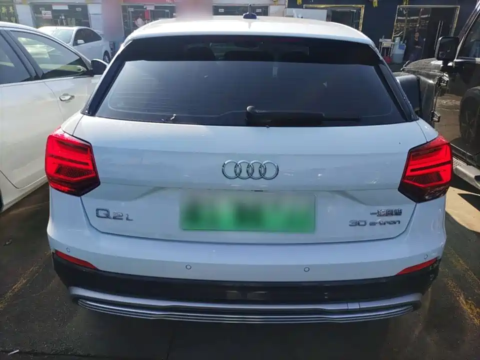 Audi Q2L Audi Q2L