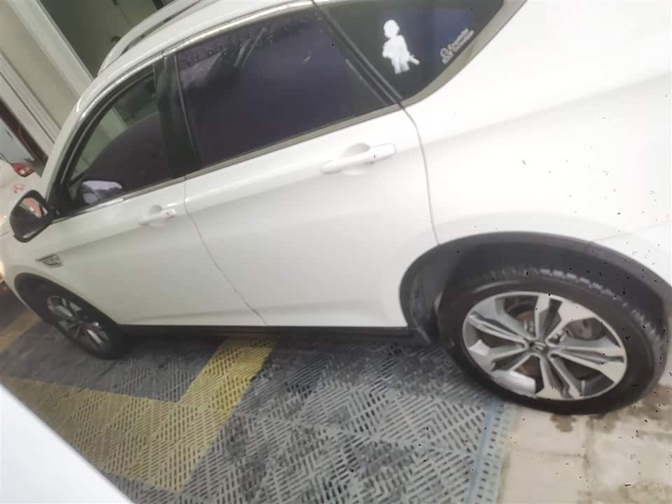 Luxgen Excellent 6 SUV