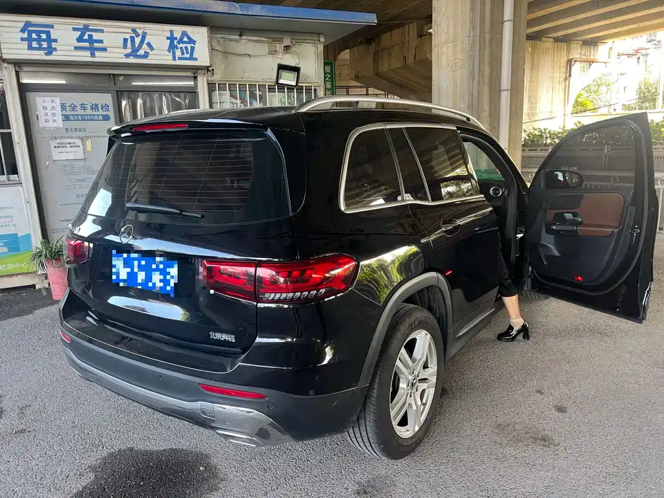 Mercedes-Benz GLB Mercedes-Benz GLB
