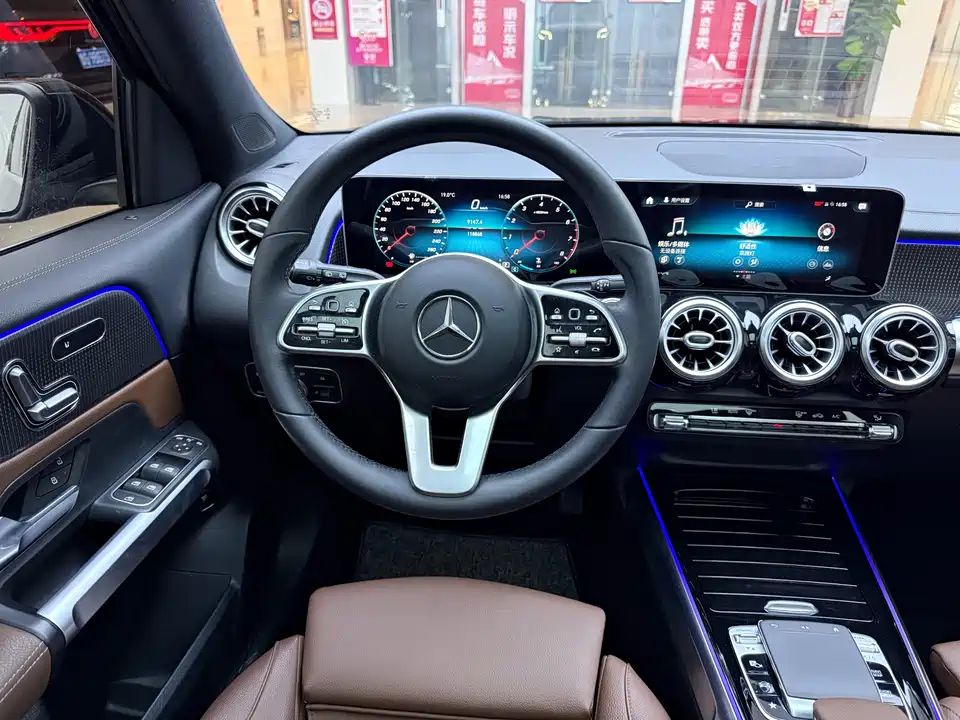 Mercedes-Benz GLB Mercedes-Benz GLB