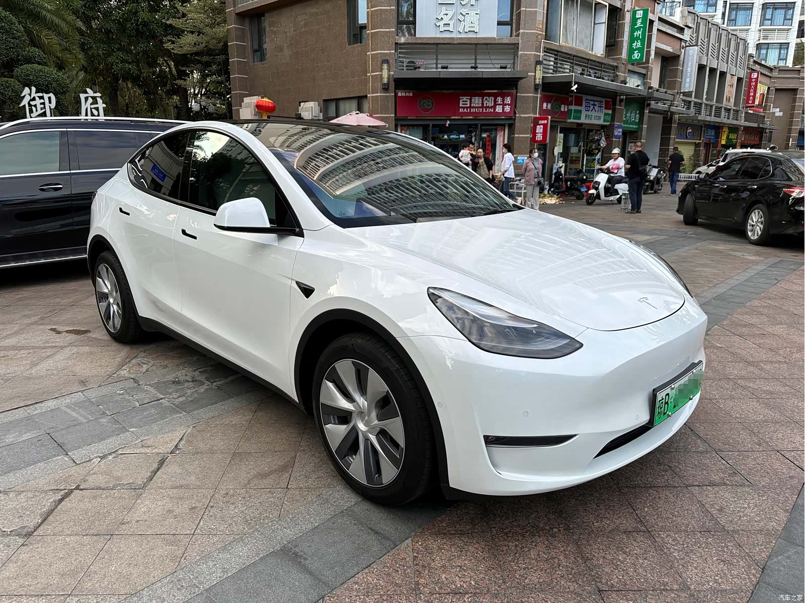 Tesla Model Y, 2022 3