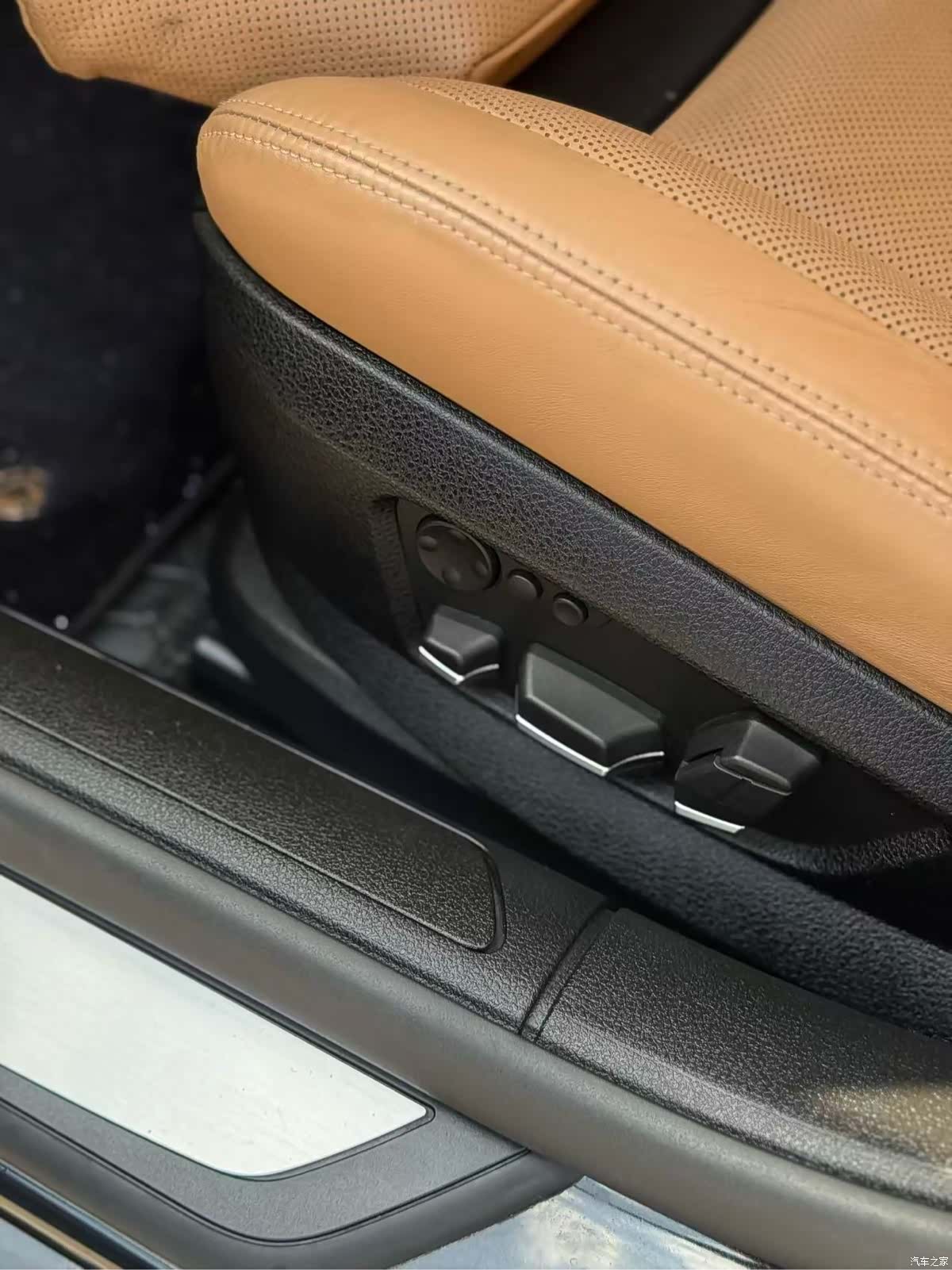 BMW 7 Series, 2011 18