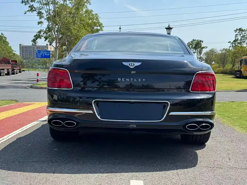Bentley Flying