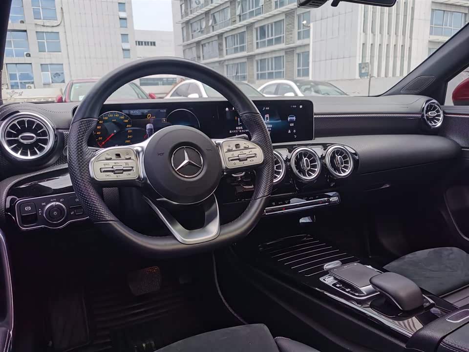 Mercedes-Benz Class A Mercedes-Benz Class A