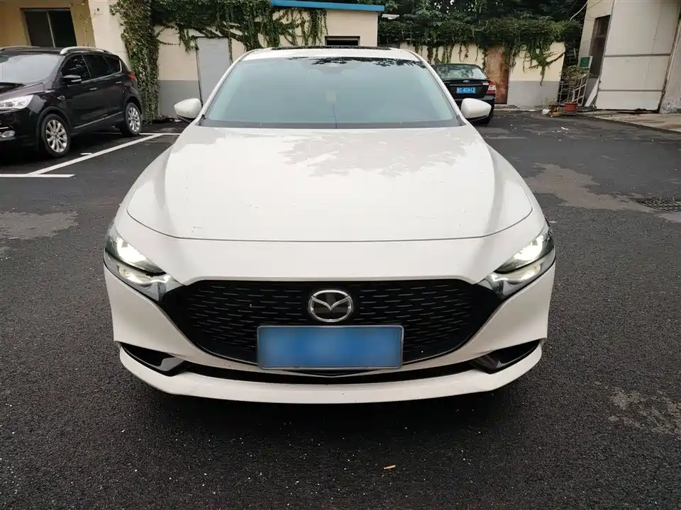 Mazda 3 Angkesaila